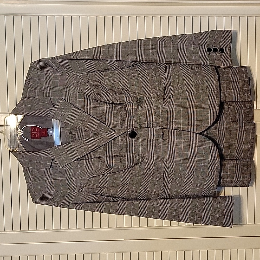 212 Collection black/white plaid fully lined jacket and skirt.